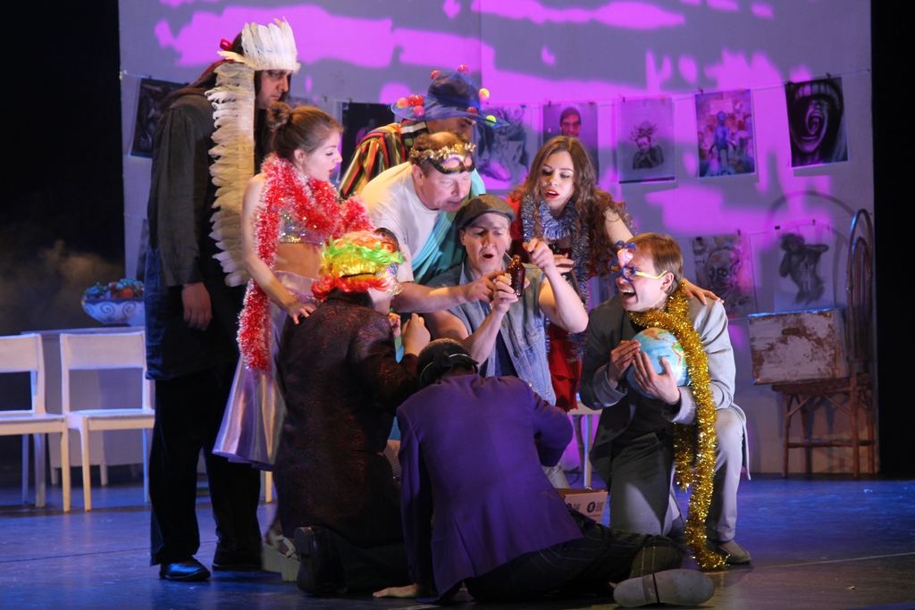 Владимир Лаптев поставил на владимирской сцене пьесу «Полет над гнездом кукушки», в которой когда-то сам играл Хардинга