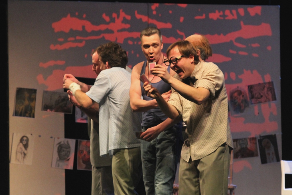 Владимир Лаптев поставил на владимирской сцене пьесу «Полет над гнездом кукушки», в которой когда-то сам играл Хардинга