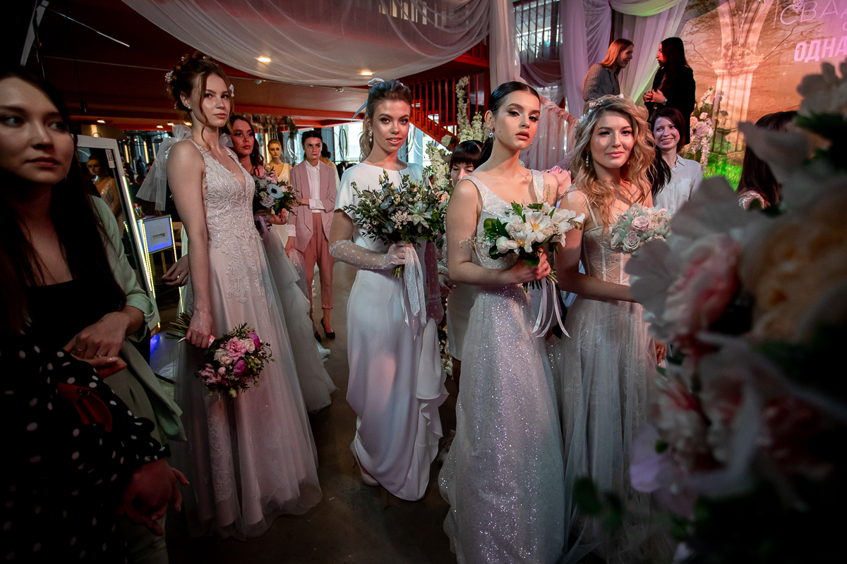 Воскресное утро 16 февраля прошло для владимирских невест особенно ярко и атмосферно. Ведь они посетили масштабный «Завтрак с невестой», который проходил в гастромаркете на Студеной. Вместе с организатором Анной Нестеровой выделяем хайлайты мероприятия