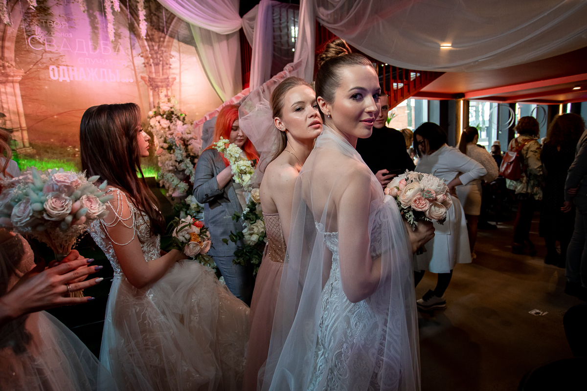 Воскресное утро 16 февраля прошло для владимирских невест особенно ярко и атмосферно. Ведь они посетили масштабный «Завтрак с невестой», который проходил в гастромаркете на Студеной. Вместе с организатором Анной Нестеровой выделяем хайлайты мероприятия