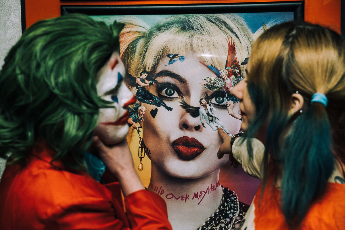 Интервью с владимирскими фотографами и моделями, работавшими над съемками по сериалу «Удивительная миссис Мейзел» и фильмом «Хищные птицы: Потрясающая история Харли Квин»