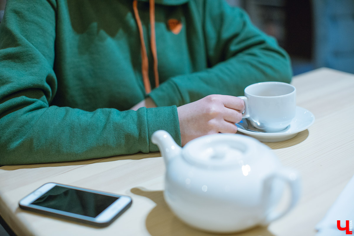 Возможно ли на постоянной основе изготавливать толстовки и футболки из вторично переработанных материалов? Например, из пластика или регенерированного волокна? Звучит, вроде бы, не очень. Но, оказывается, за этим будущее