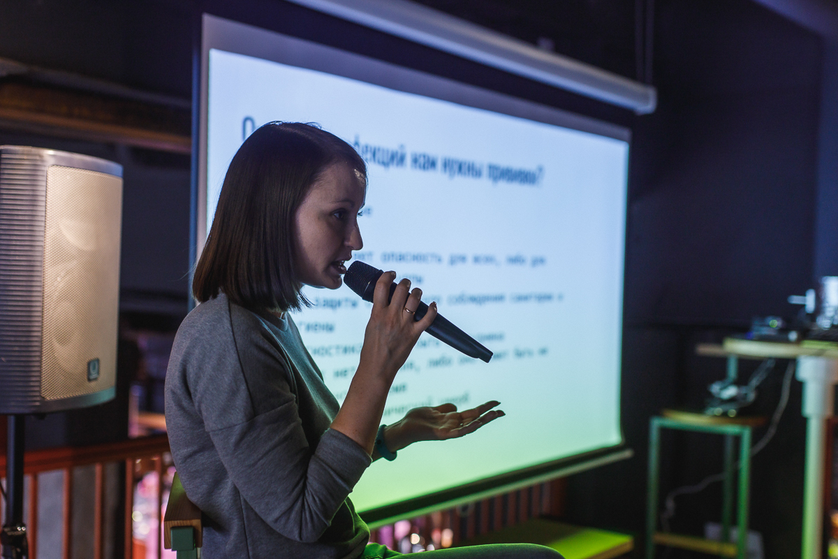19 февраля в гастромаркете «Рынок на Студеной» прошла встреча владимирских родителей с Антониной Обласовой, биологом из Санкт-Петербурга, автором блога «Антонина О. Вакцинах». Она ответила на самые горячие вопросы, связанные с прививками