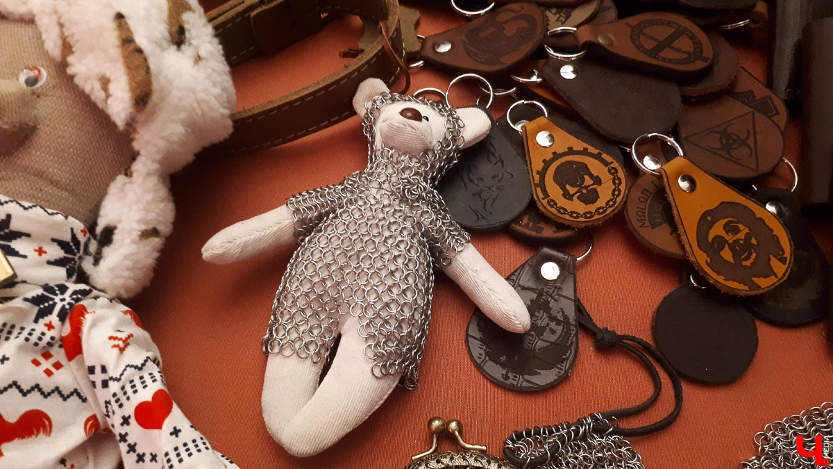 22 и 23 февраля во Владимире проходил арт-фестиваль мужского творчества. Музыка, скульптура и живопись, ремесла - вот чем удивляли гостей мероприятия