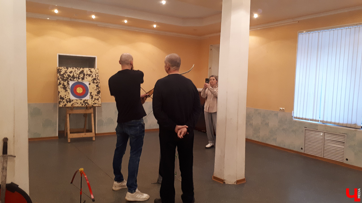 22 и 23 февраля во Владимире проходил арт-фестиваль мужского творчества. Музыка, скульптура и живопись, ремесла - вот чем удивляли гостей мероприятия