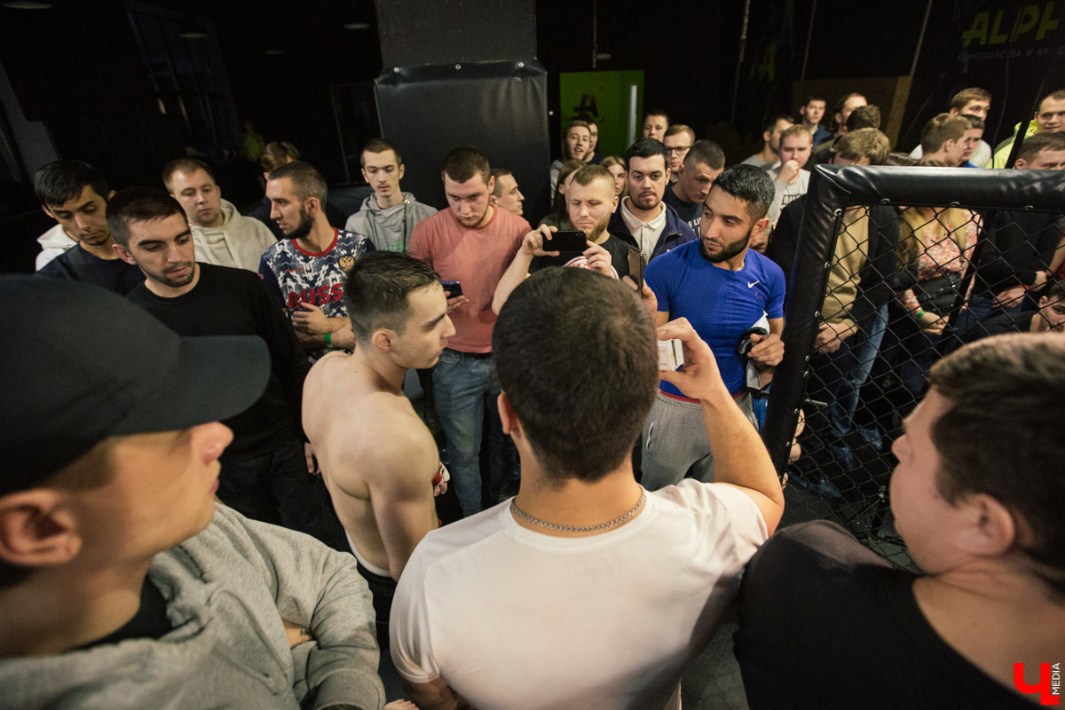 В день настоящих мужчин и для настоящих мужчин. С соревнования по пощечинам владимирские блогеры перешли на самые настоящие бои и, конечно же, засняли это все на камеру