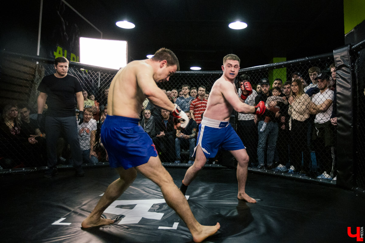 В день настоящих мужчин и для настоящих мужчин. С соревнования по пощечинам владимирские блогеры перешли на самые настоящие бои и, конечно же, засняли это все на камеру