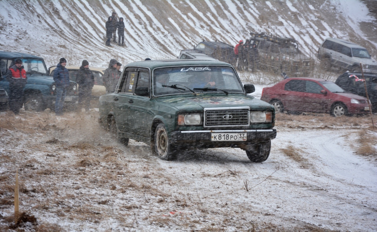 23 февраля состоялись гонки по бездорожью «Вязниковский венец». В них поучаствовали 46 экипажей