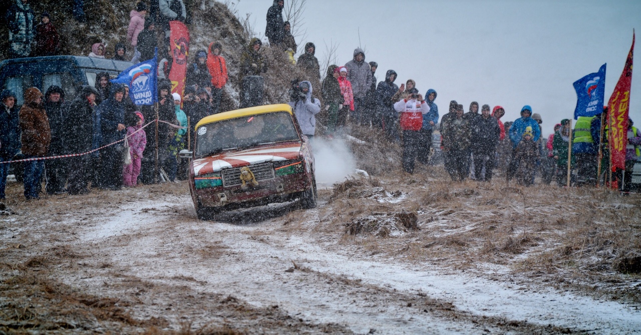 23 февраля состоялись гонки по бездорожью «Вязниковский венец». В них поучаствовали 46 экипажей