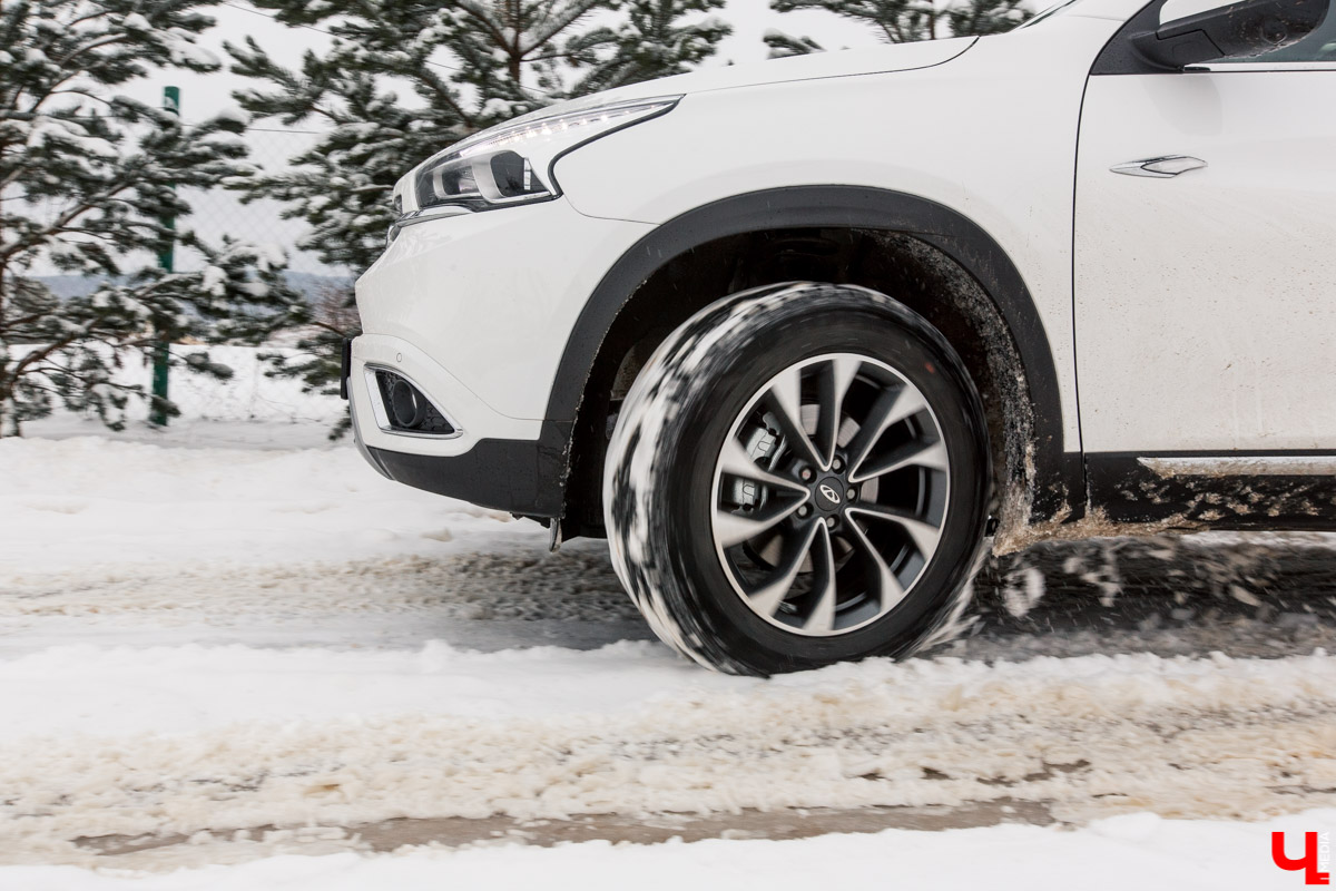 Журналист Александр Кюннап и фотограф Юлия Митина протестировали еще один автомобиль из салона «Евразия»