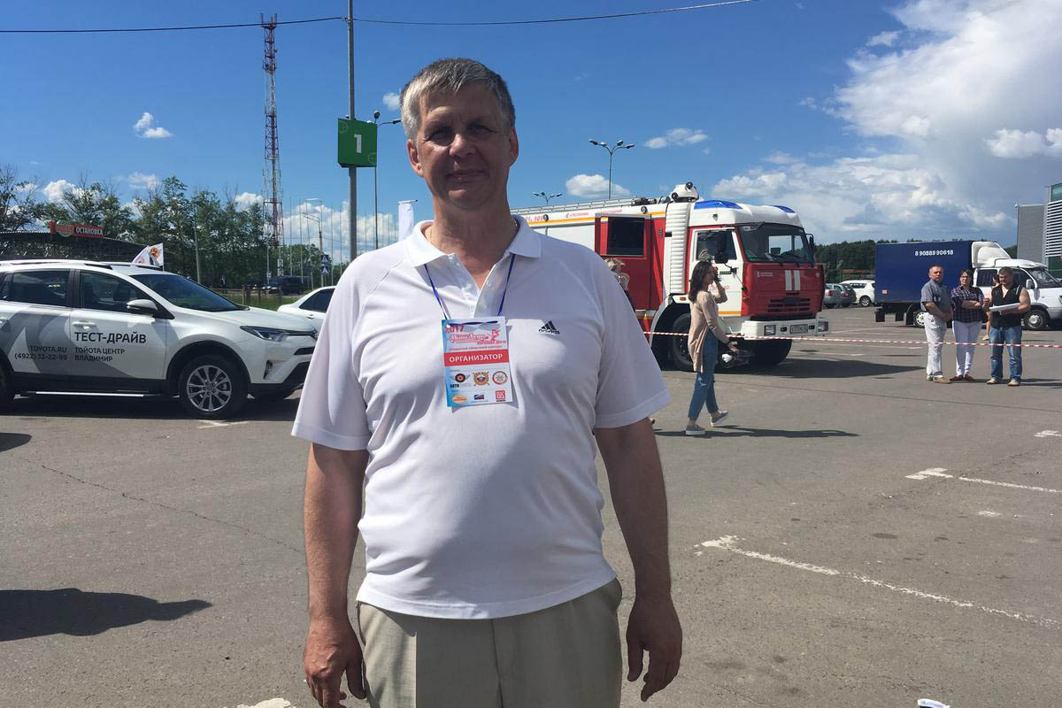 Во Владимирской области появятся автостоянки европейского стандарта - с душевыми, медпунктом, банкоматами и прочими прелестями цивилизации. Главный редактор “Автогазеты” Сергей Федяев порассуждал, кому данное нововведение принесет больше всего пользы