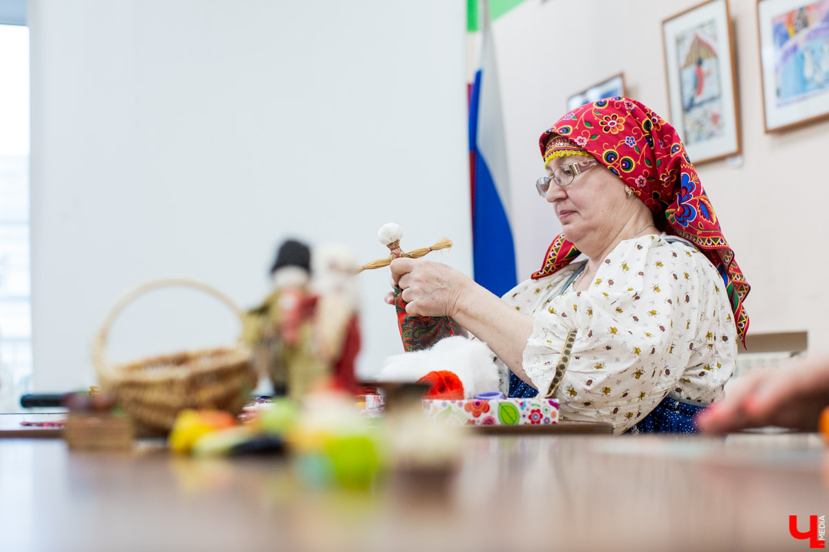 Интервью с мастерицами Анастасией Захаровой и Натальей Демидовой о куклах и играх