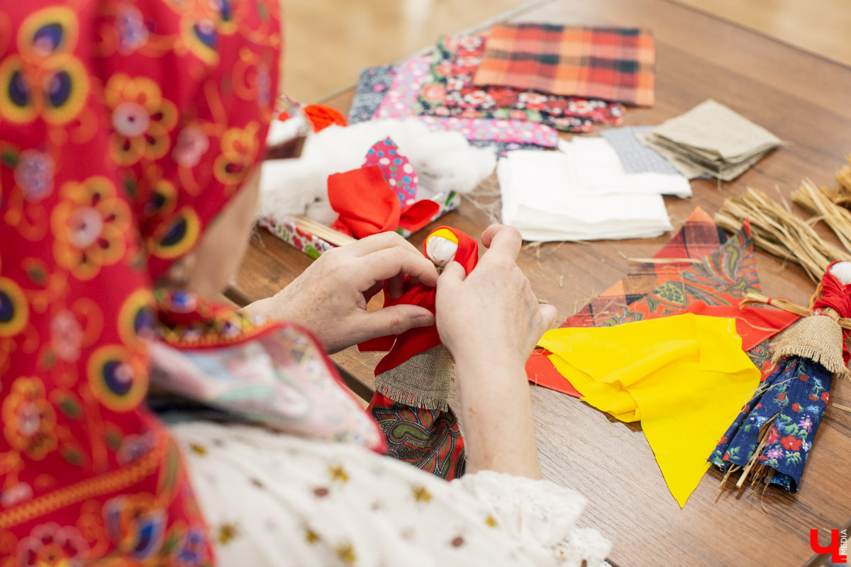 Интервью с мастерицами Анастасией Захаровой и Натальей Демидовой о куклах и играх