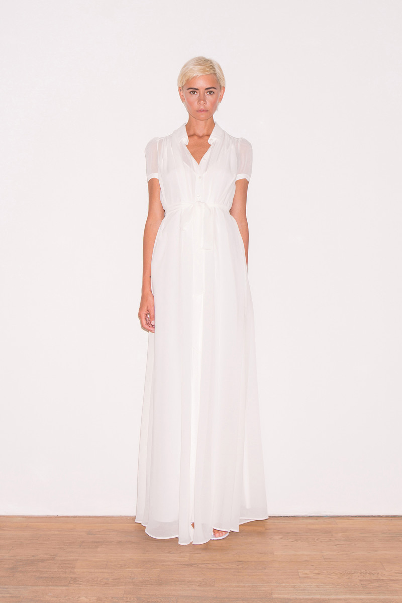 Грядет самый романтичный, нежный сезон 2020 года — весна и лето. Какие цвета, силуэты, ткани будут в тренде? Вдохновляемся лукбуком известного дизайнера Александра Терехова, который, к слову, родился и вырос во Владимирской области