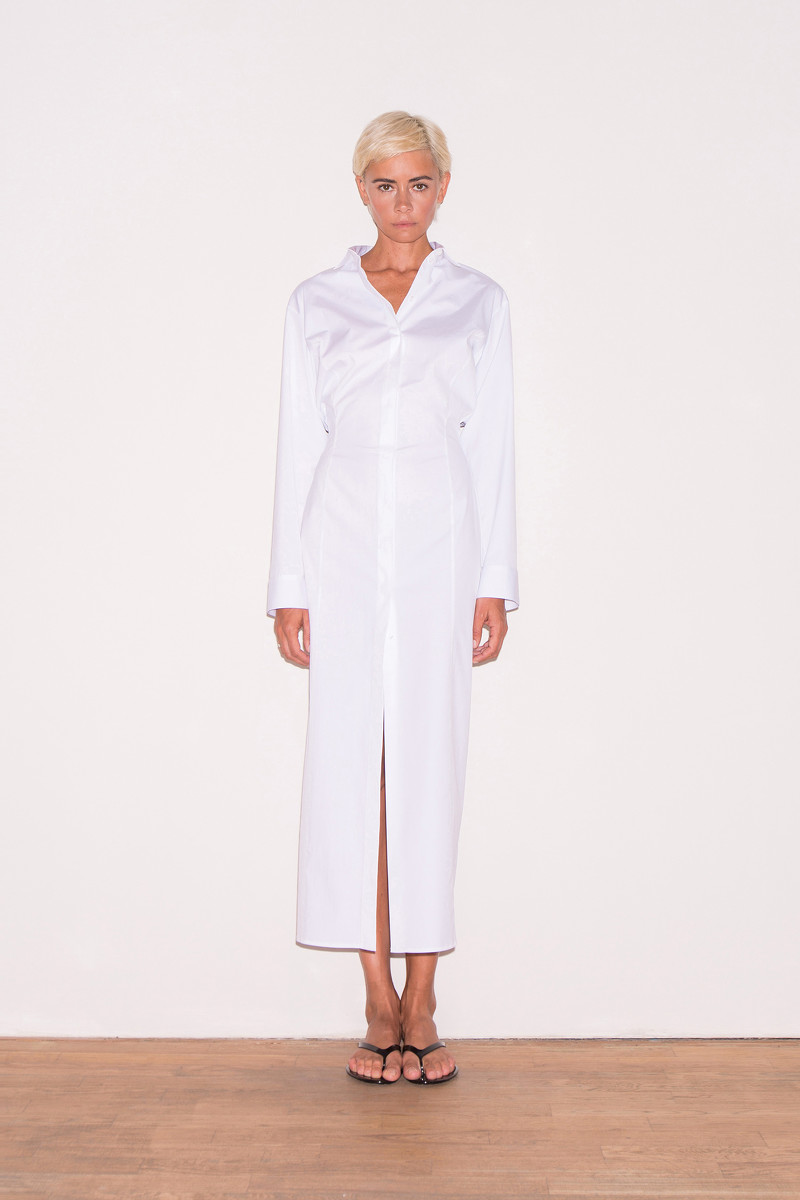 Грядет самый романтичный, нежный сезон 2020 года — весна и лето. Какие цвета, силуэты, ткани будут в тренде? Вдохновляемся лукбуком известного дизайнера Александра Терехова, который, к слову, родился и вырос во Владимирской области