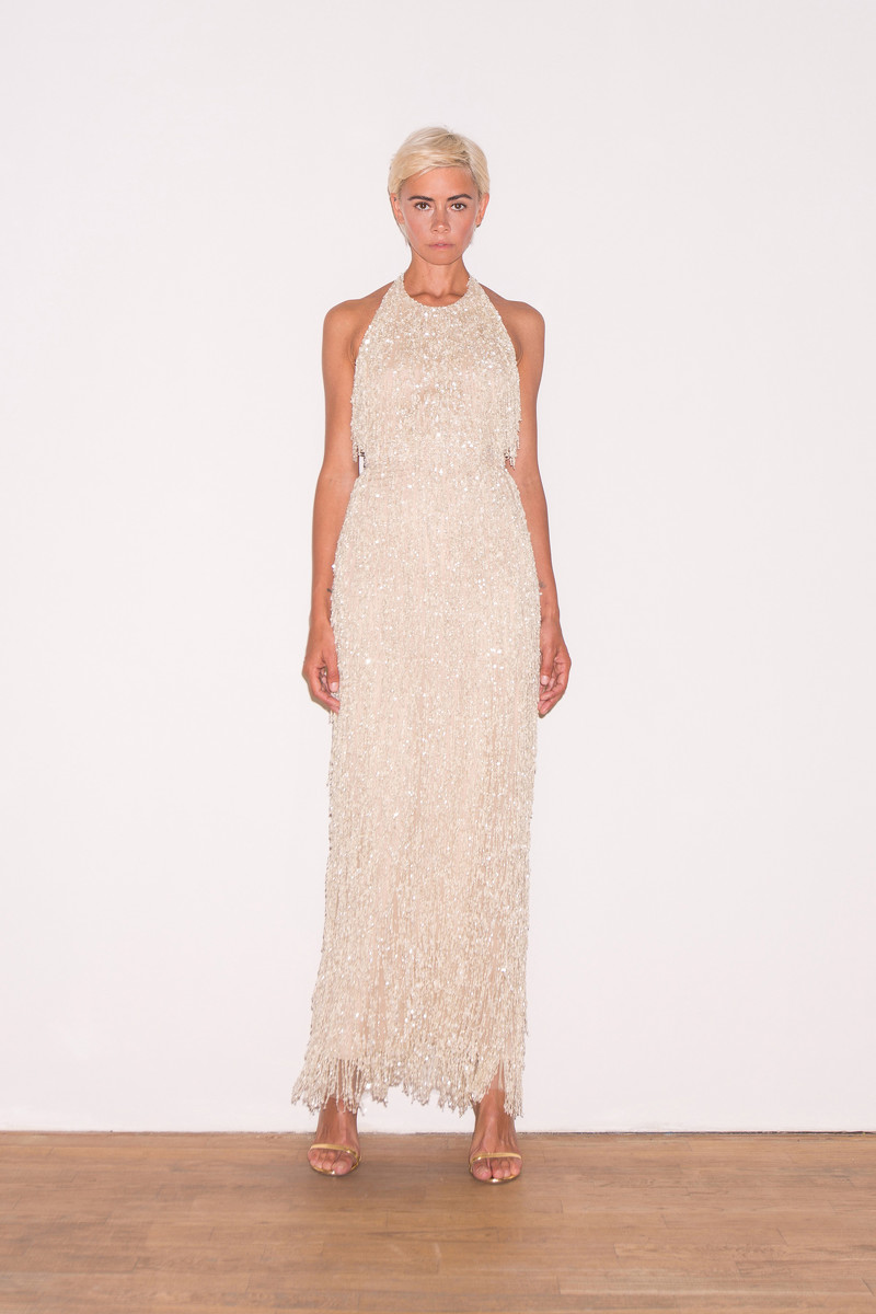 Грядет самый романтичный, нежный сезон 2020 года — весна и лето. Какие цвета, силуэты, ткани будут в тренде? Вдохновляемся лукбуком известного дизайнера Александра Терехова, который, к слову, родился и вырос во Владимирской области