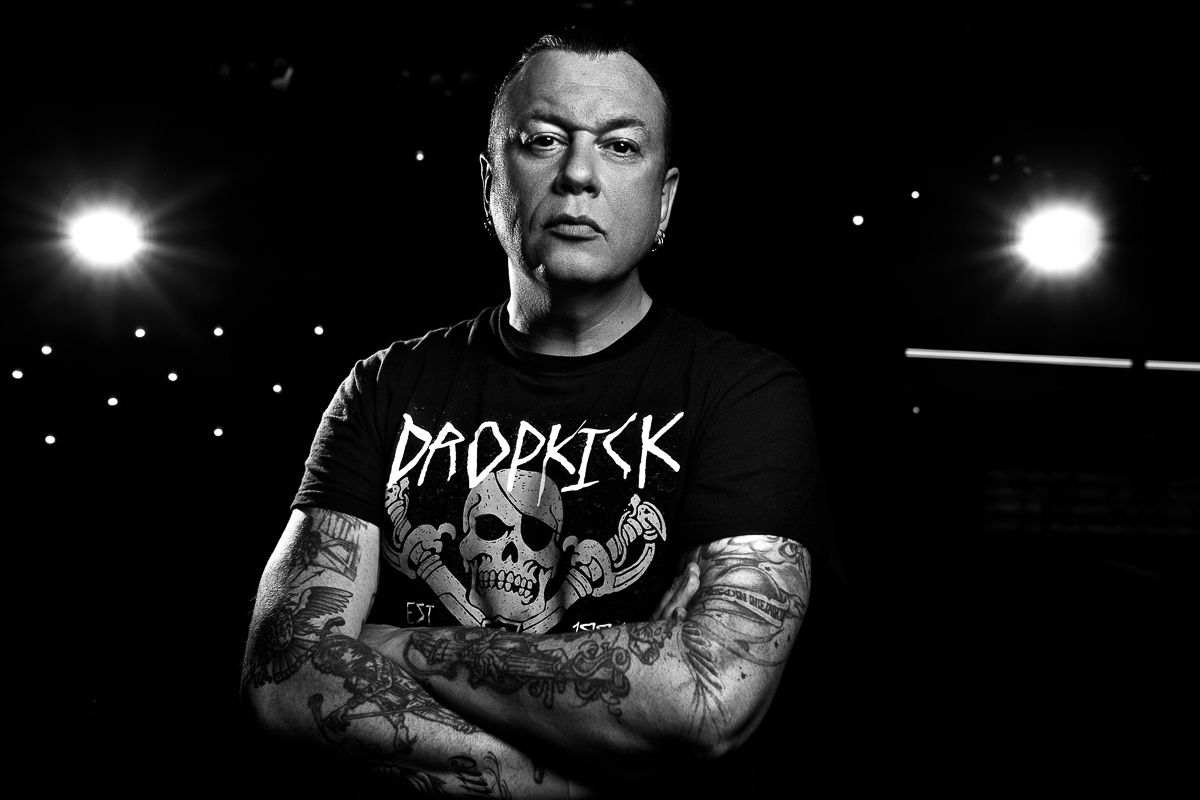 Звучит ли панк-рок в акустике? На это лидер группы «Тараканы!» Дмитрий Спирин дает утвердительный ответ. Убедиться в этом мы сможем совсем скоро: 9 марта музыканты группы «Тараканы!» Дмитрий Спирин и Дмитрий Кежватов приезжают к нам в город