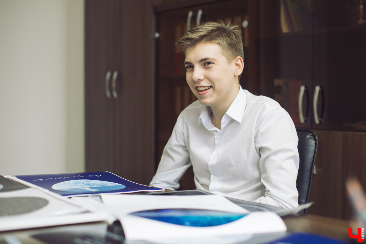 Школьники Александр Савельев и Михаил Кириллов занимаются бизнесом. Как девятиклассники зарабатывают?