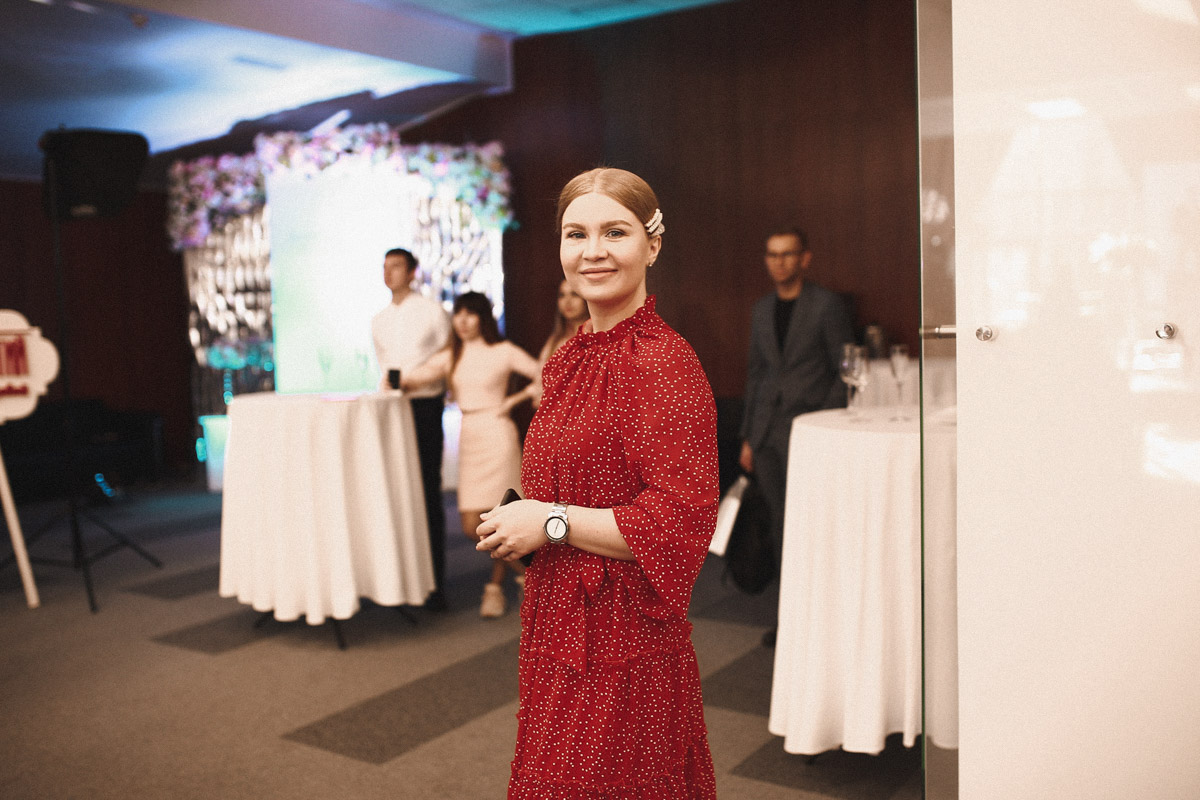 1 марта в парк-отеле Доброград вновь встретились специалисты свадебной отрасли и будущие жены Владимирской области. Мы поговорили с невестами, чтобы выяснить, какие именно вопросы, связанные с организацией церемонии, они хотят решить на “Завтраке с невестой”