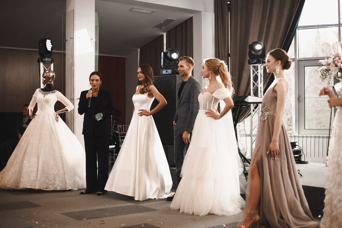 1 марта в парк-отеле Доброград вновь встретились специалисты свадебной отрасли и будущие жены Владимирской области. Мы поговорили с невестами, чтобы выяснить, какие именно вопросы, связанные с организацией церемонии, они хотят решить на “Завтраке с невестой”