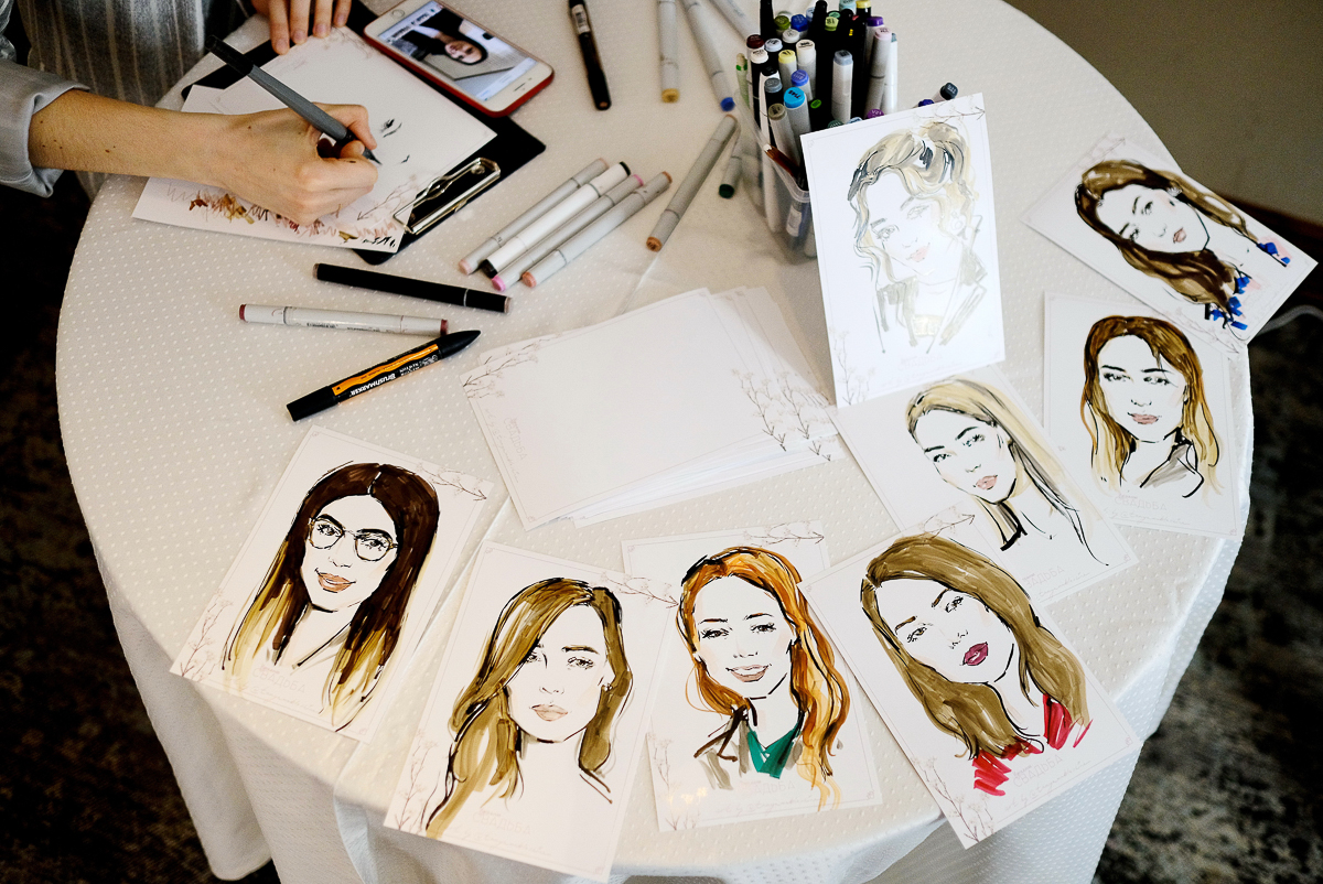 Владимирский иллюстратор Таня Маклашина, работающая на топовых мероприятиях, с крутыми бутиками и журналами, рассказала о популярном направлении своей работы. Один портрет = пять минут. Гости Премии «Ключ-Медиа 2019» были в восторге!