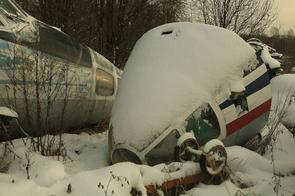Владимирец пробрался на свалку самолетов и вертолетов. Необычное собрание разбитой техники, оказывается, расположено во Владимирской области