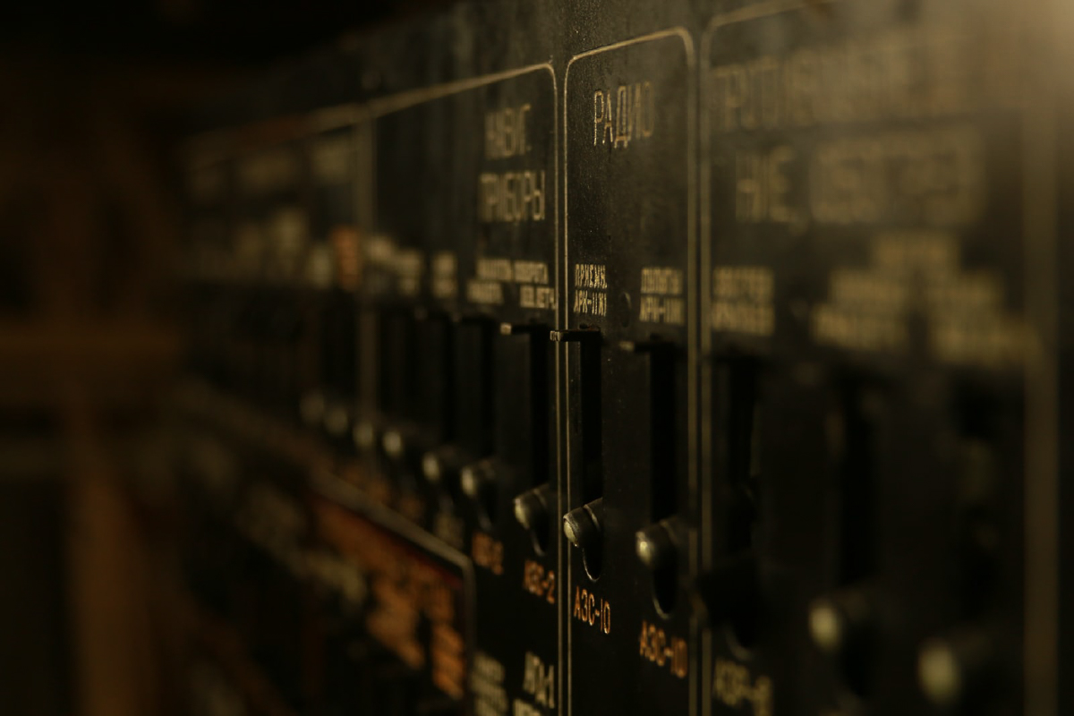 Владимирец пробрался на свалку самолетов и вертолетов. Необычное собрание разбитой техники, оказывается, расположено во Владимирской области