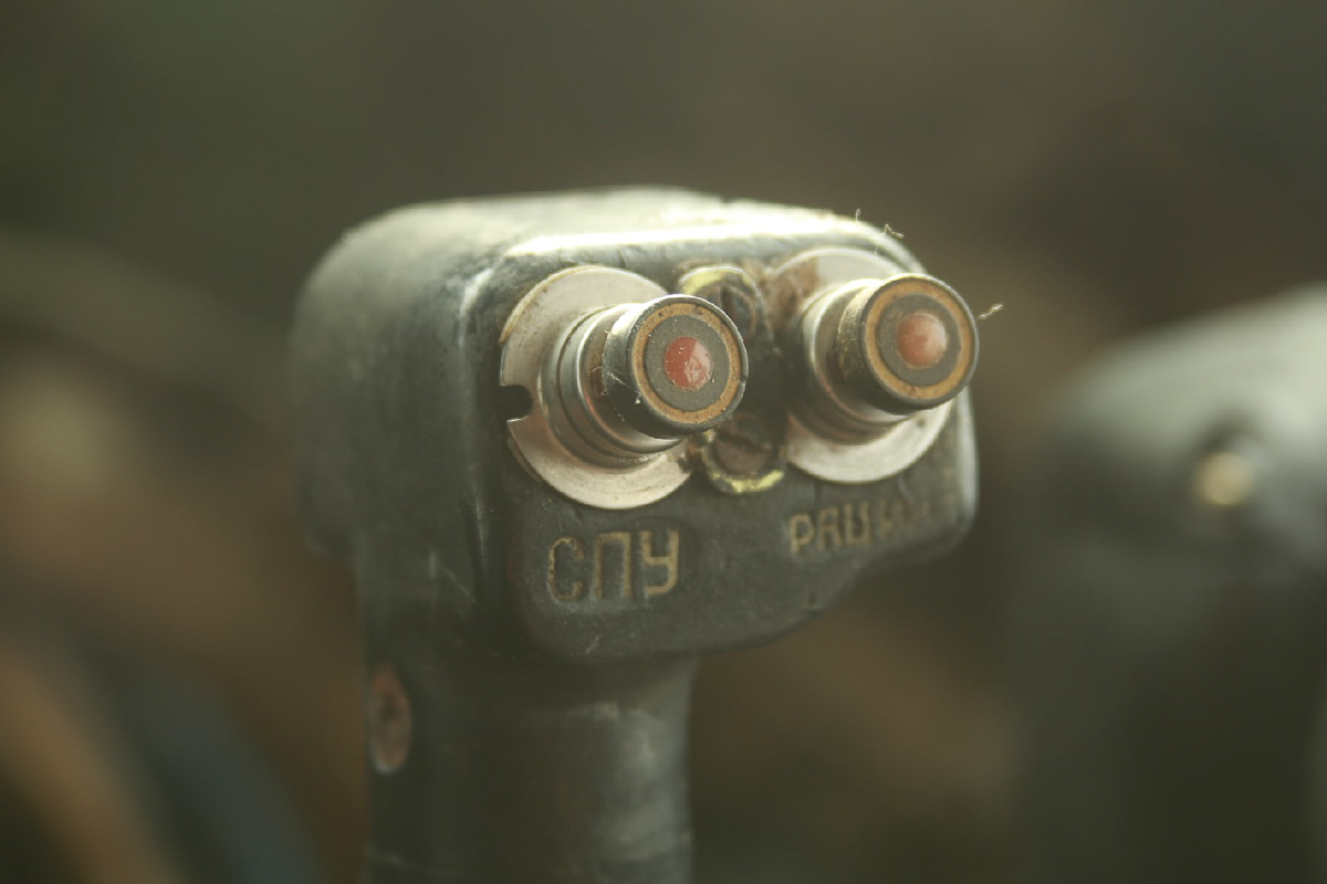 Владимирец пробрался на свалку самолетов и вертолетов. Необычное собрание разбитой техники, оказывается, расположено во Владимирской области