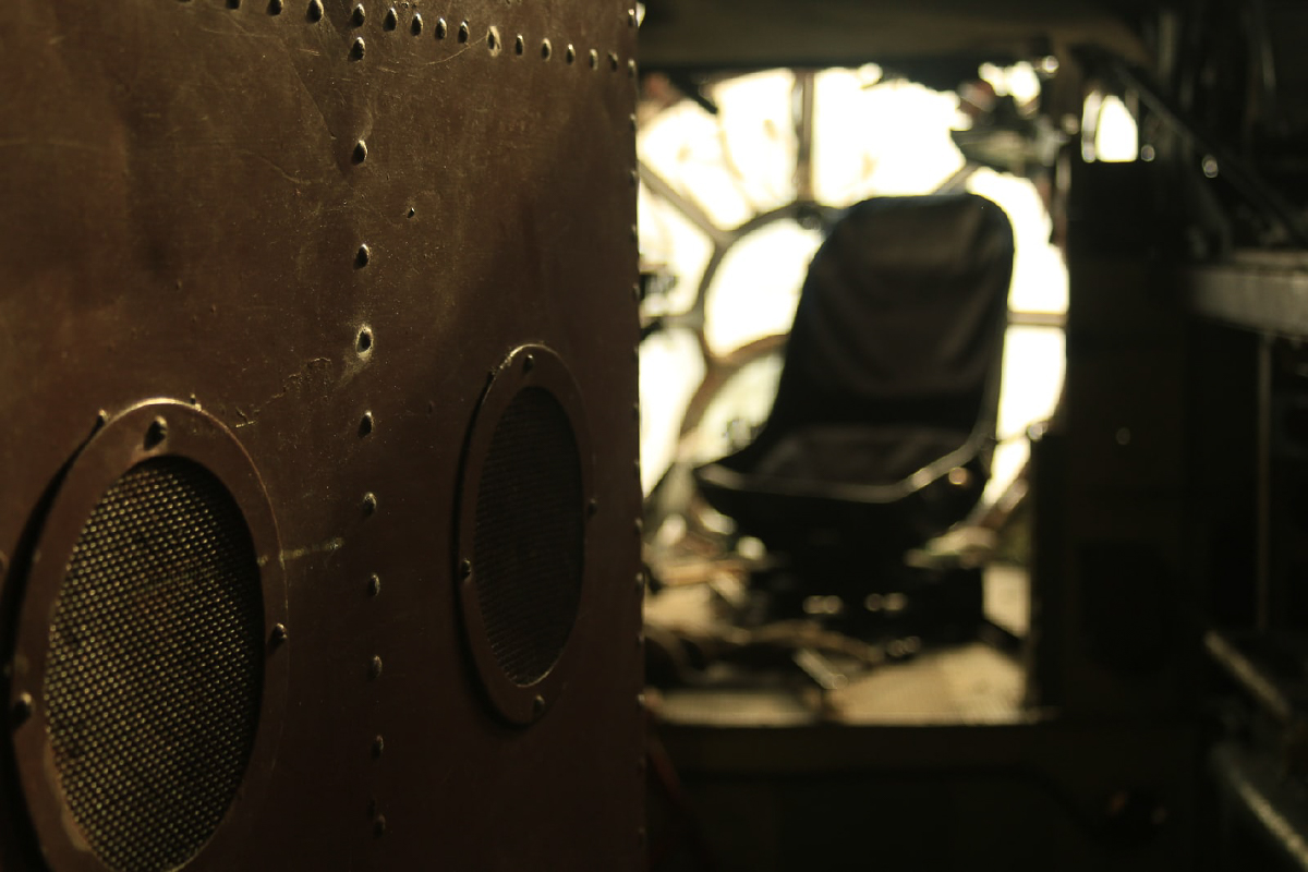 Владимирец пробрался на свалку самолетов и вертолетов. Необычное собрание разбитой техники, оказывается, расположено во Владимирской области