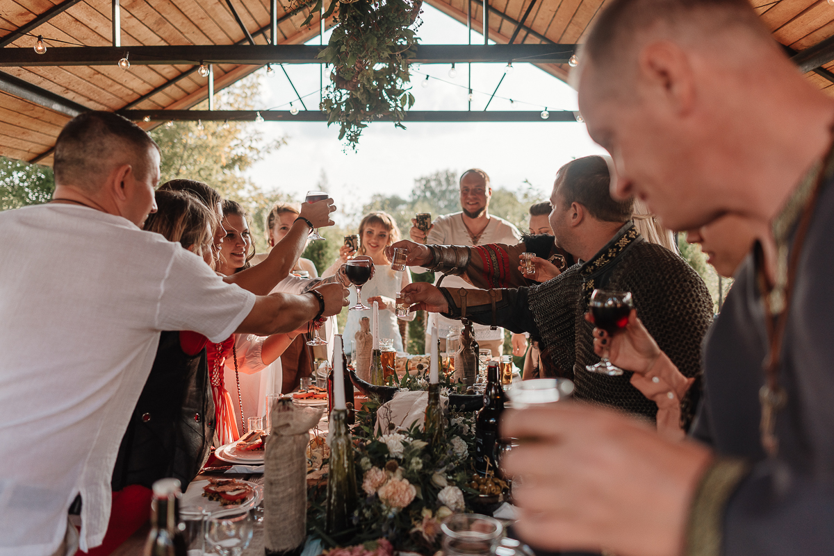 Мы пообщались с тремя владимирскими парами, которые устроили себе праздник любви, реализовав все самые тайные киноманские желания