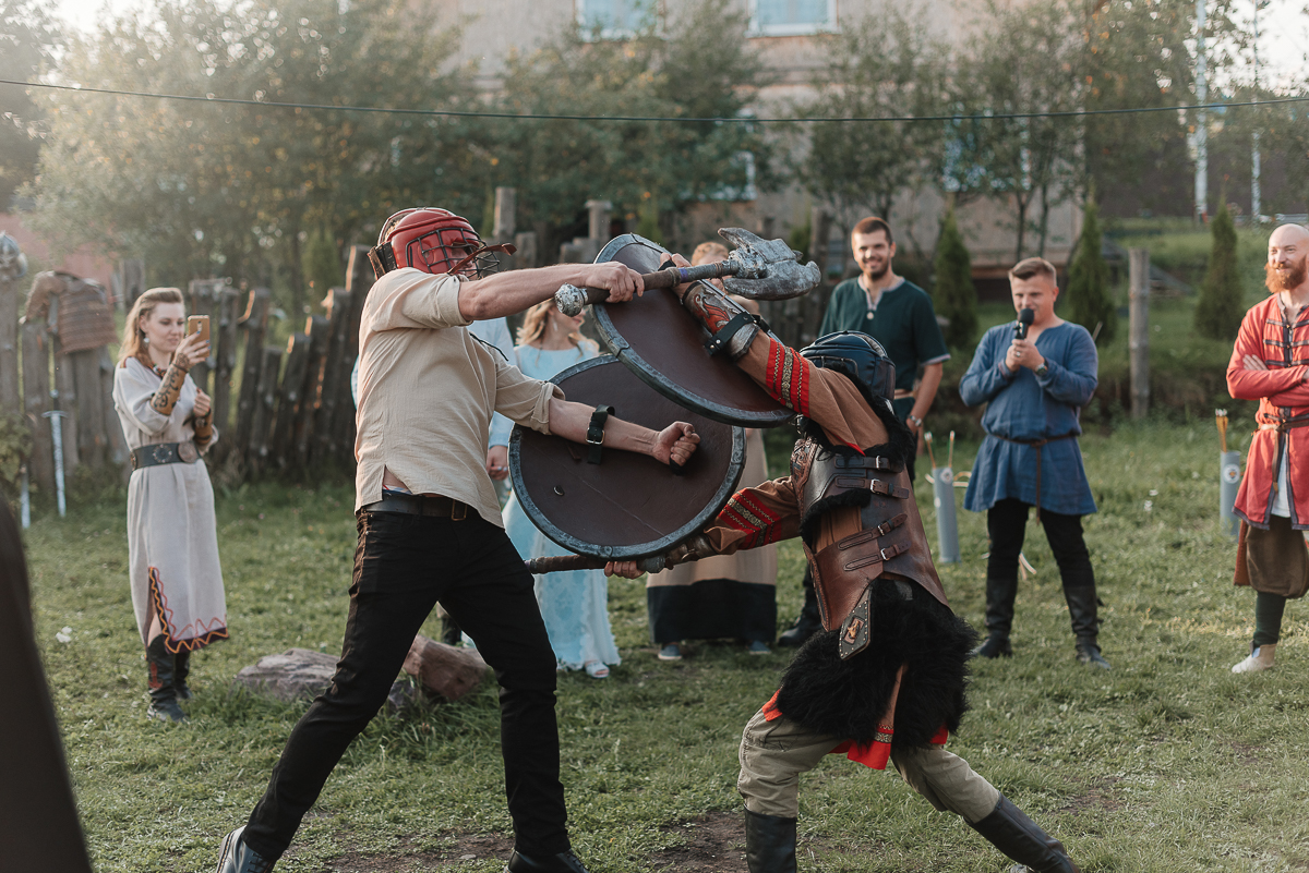 Мы пообщались с тремя владимирскими парами, которые устроили себе праздник любви, реализовав все самые тайные киноманские желания