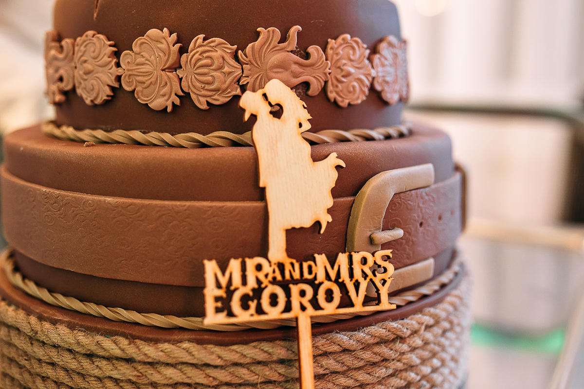 Мы пообщались с тремя владимирскими парами, которые устроили себе праздник любви, реализовав все самые тайные киноманские желания