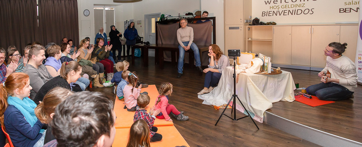 Ирина Пономарева поделилась новостями о своем проекте «Сказки из чемодана». Недавно она вернулась из Германии