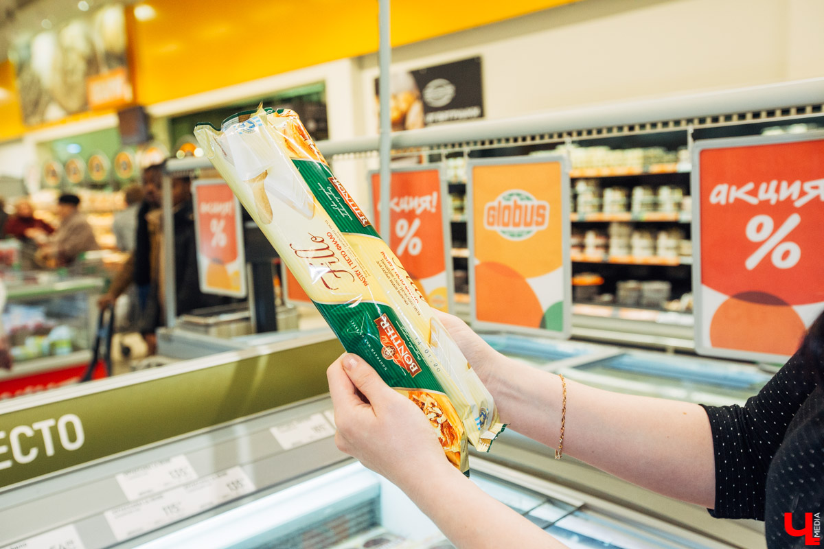 Шеф Орловский и модельер Рязанова соединили цейлонскую экзотику и греческий классический десерт в студии Roulet