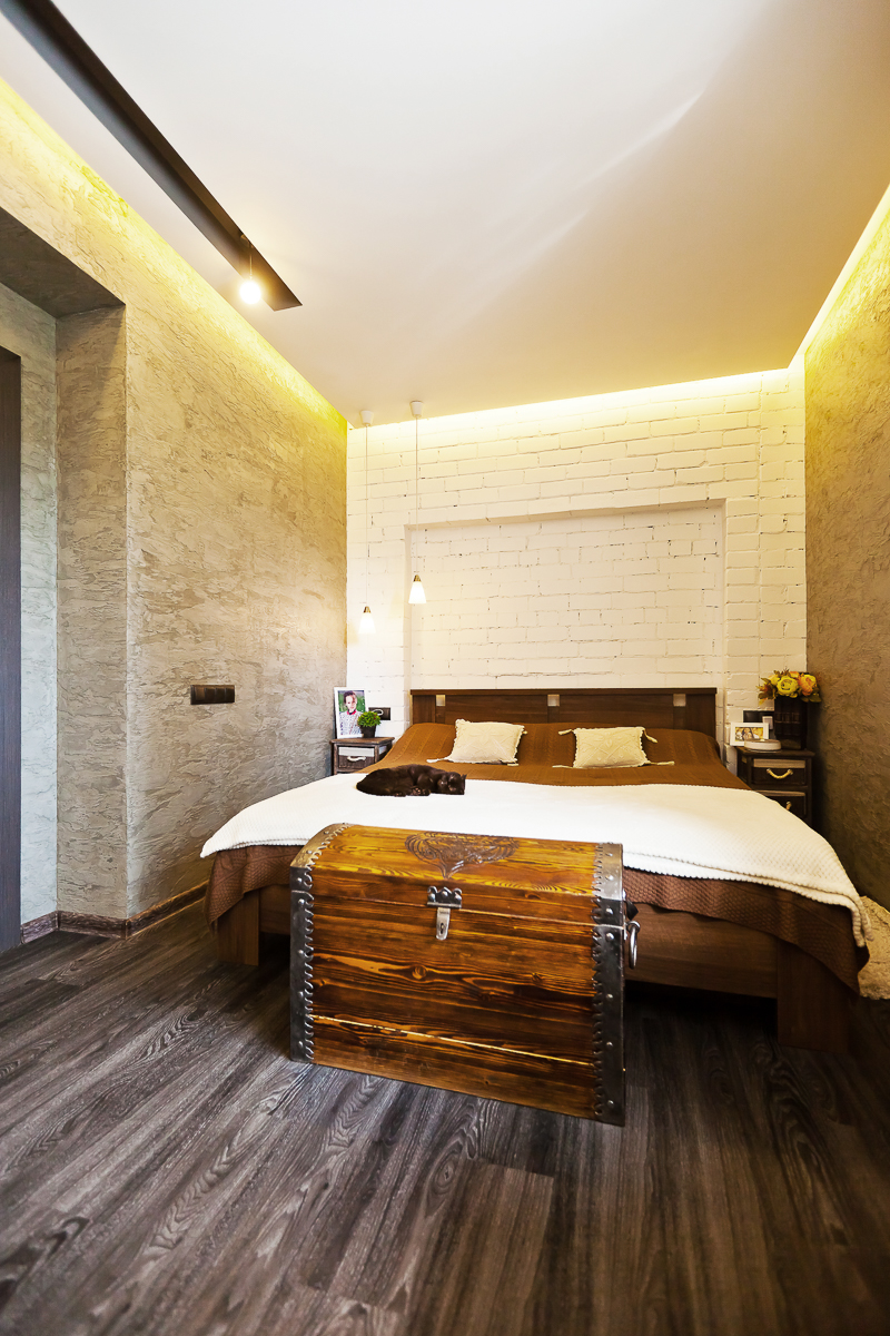 Новый объект для нашей рубрики «Интерьер недели» — трехкомнатная квартира для творческой семьи — мамы, папы и дочки