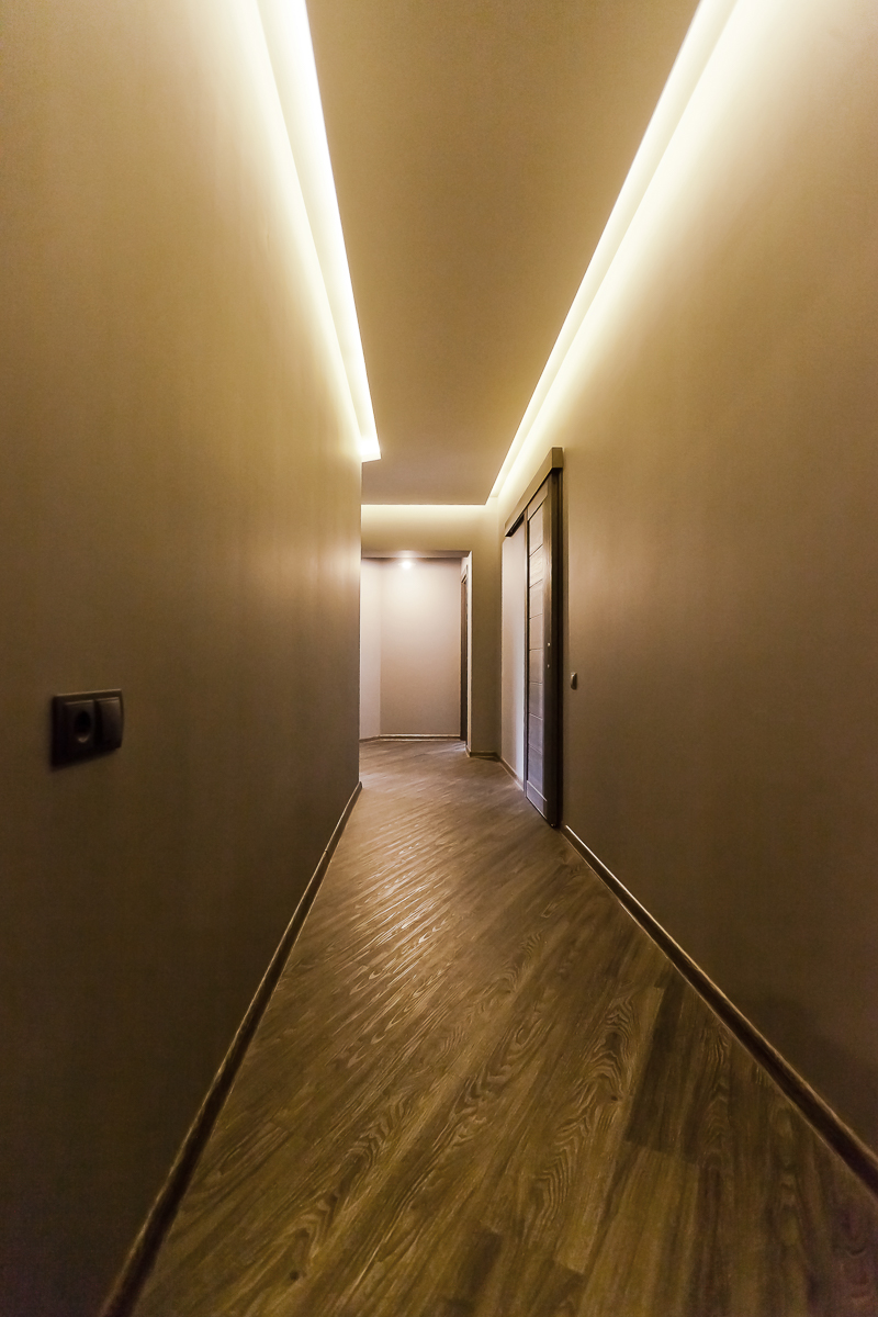 Новый объект для нашей рубрики «Интерьер недели» — трехкомнатная квартира для творческой семьи — мамы, папы и дочки