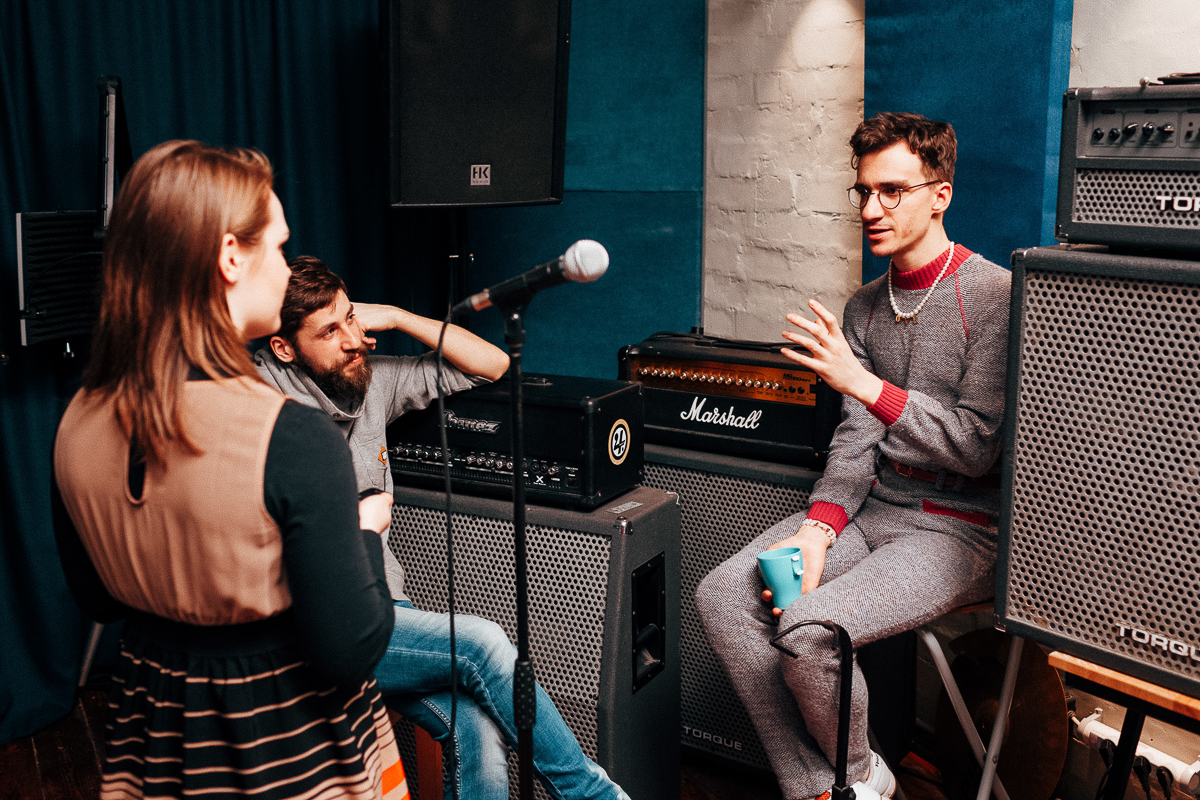 Голос и перкуссия - все, что нужно немецкому музыканту для создания композиции. Рассказываем о магии вне Хогвартса, зачаровавшей владимирских слушателей