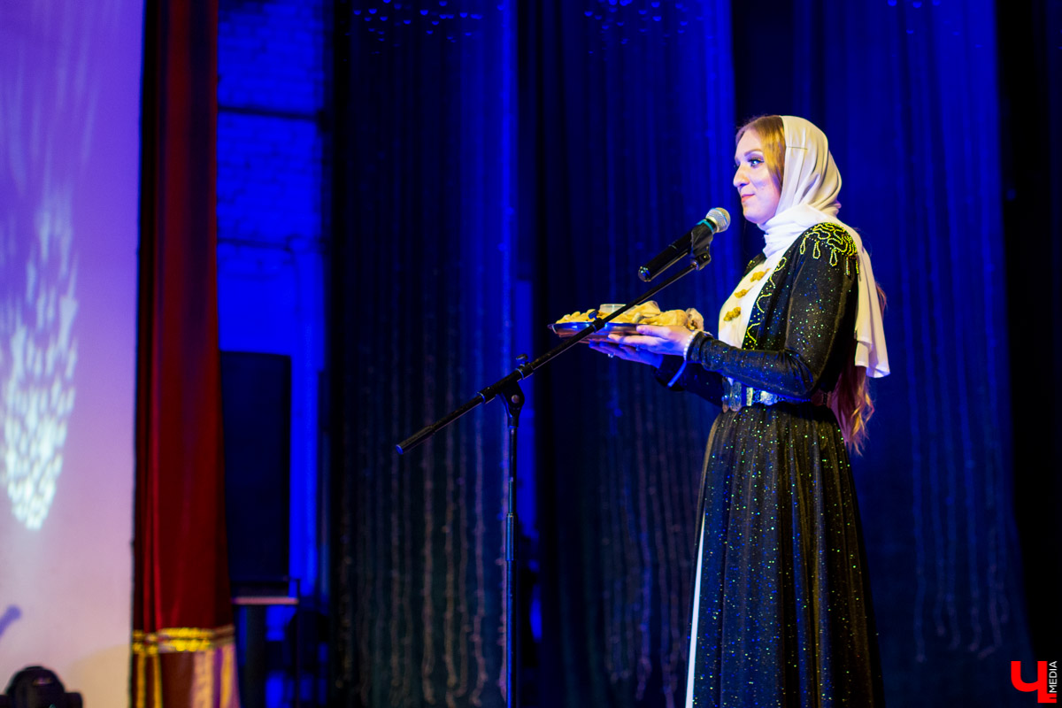 7 марта в ДК молодежи выбирали «Красу народов земли Владимирской-2020». На титул и корону претендовали 10 девушек