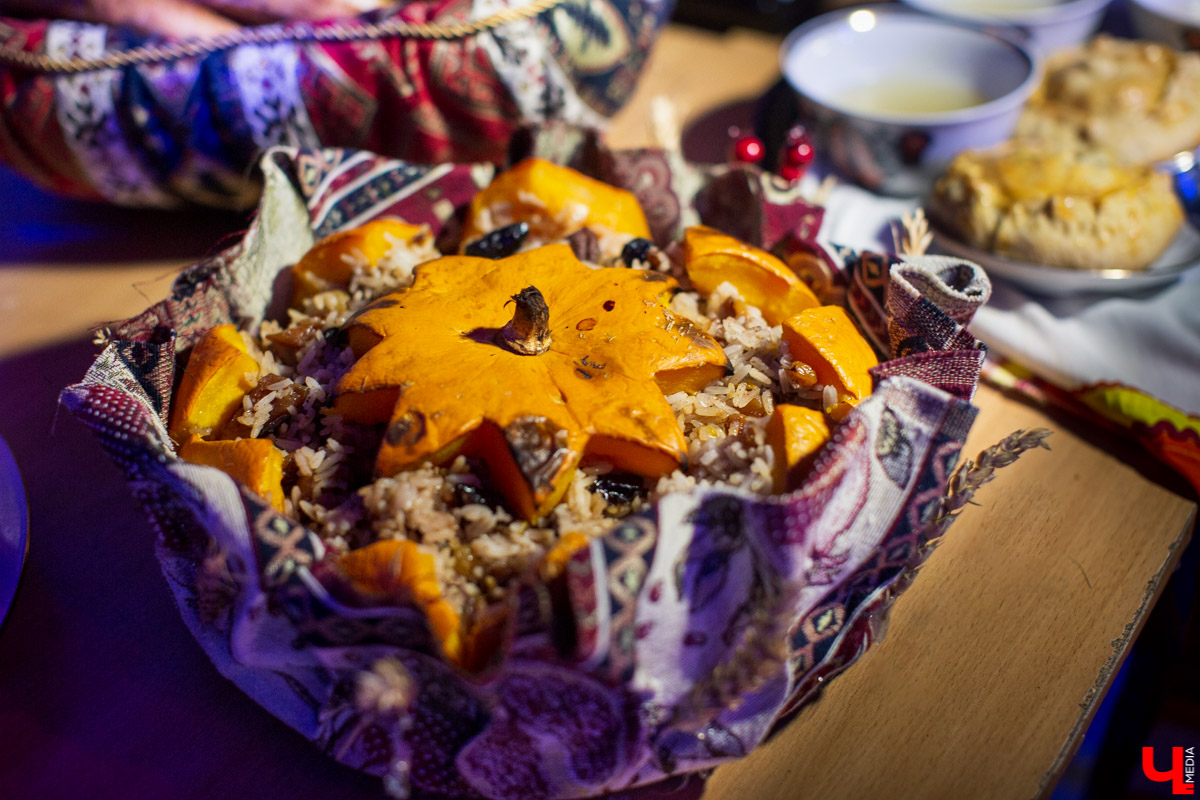 7 марта в ДК молодежи выбирали «Красу народов земли Владимирской-2020». На титул и корону претендовали 10 девушек