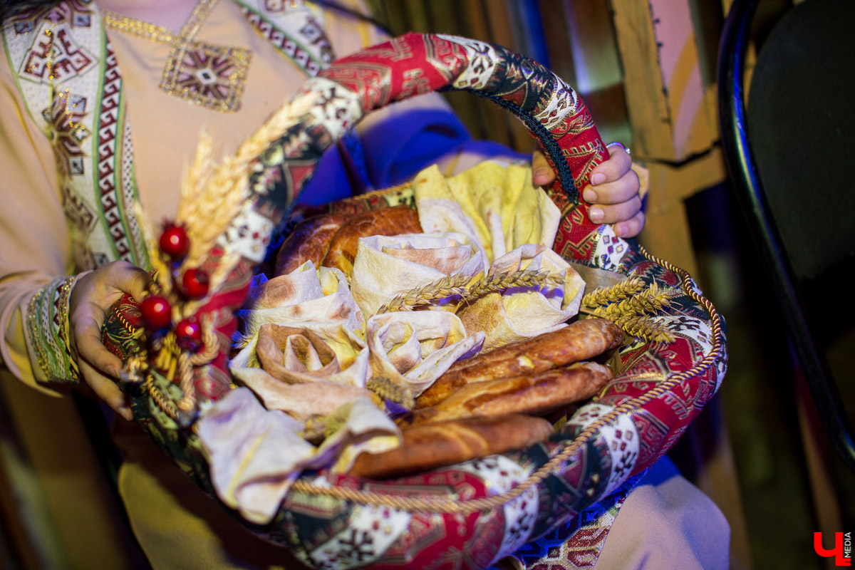 7 марта в ДК молодежи выбирали «Красу народов земли Владимирской-2020». На титул и корону претендовали 10 девушек