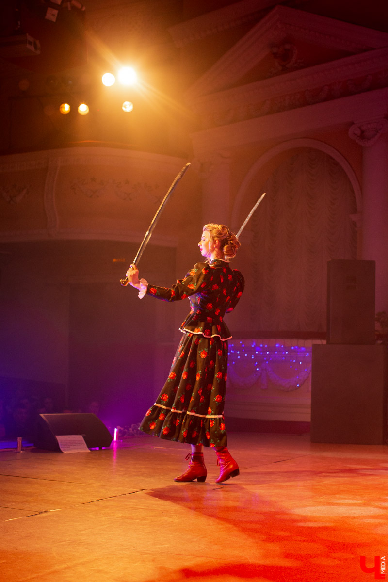 7 марта в ДК молодежи выбирали «Красу народов земли Владимирской-2020». На титул и корону претендовали 10 девушек