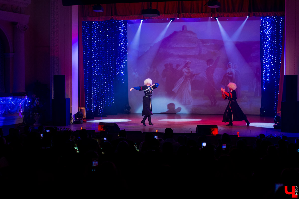 7 марта в ДК молодежи выбирали «Красу народов земли Владимирской-2020». На титул и корону претендовали 10 девушек