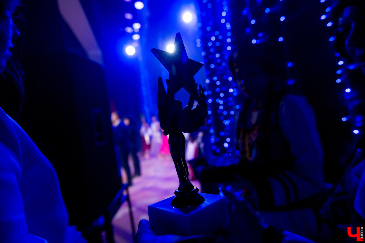 7 марта в ДК молодежи выбирали «Красу народов земли Владимирской-2020». На титул и корону претендовали 10 девушек