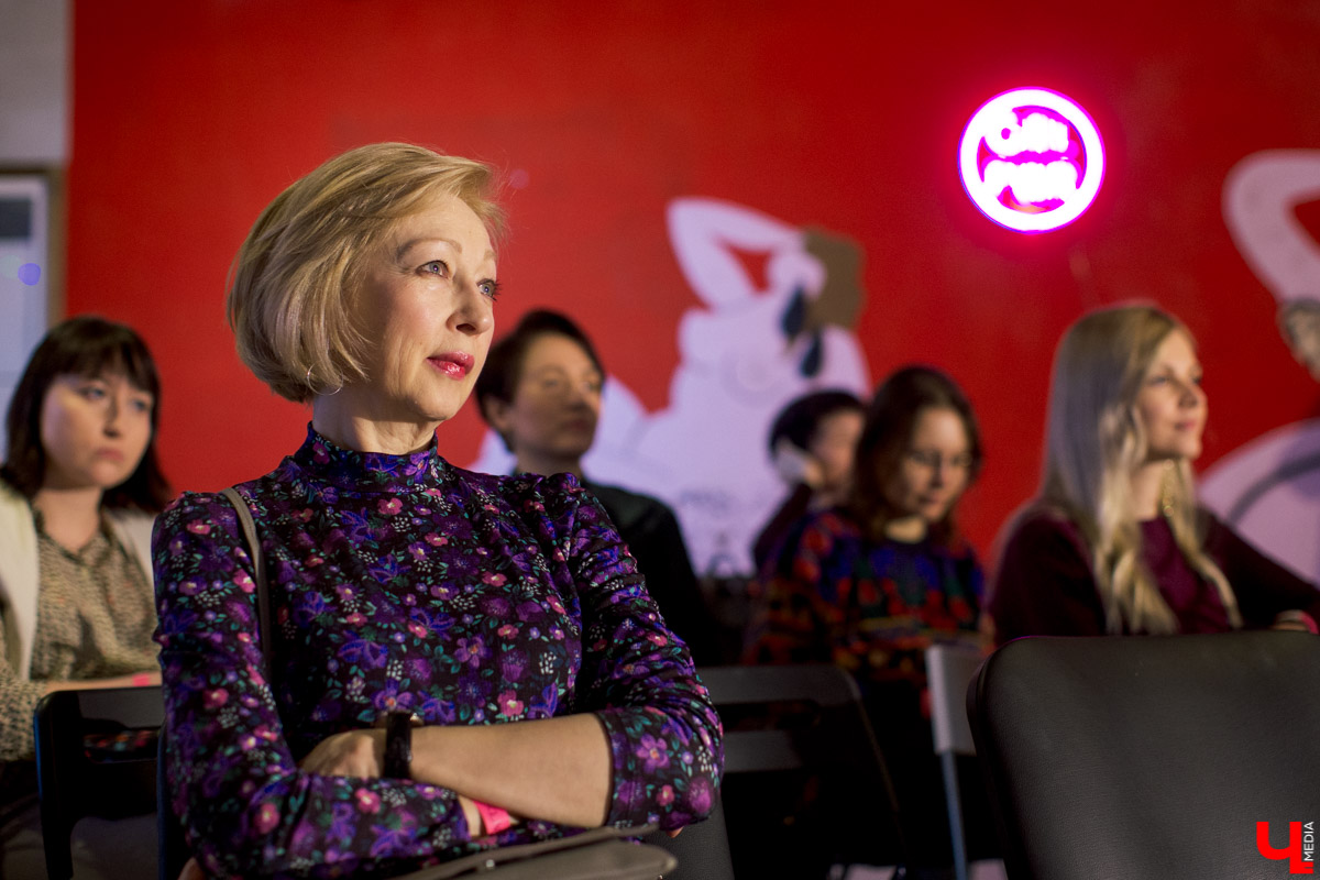 Первая встреча феминисток в нашем городе. Как это было, о чем девчонки (и не только!) разговаривали и когда уже появится местное комьюнити?