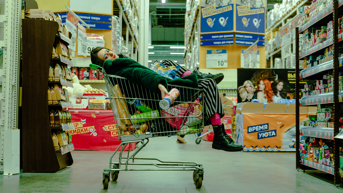 Весну владимирцы встречают по-разному. Подобрали для вас несколько фэшн-фотосессий, заряжающих на творчество.