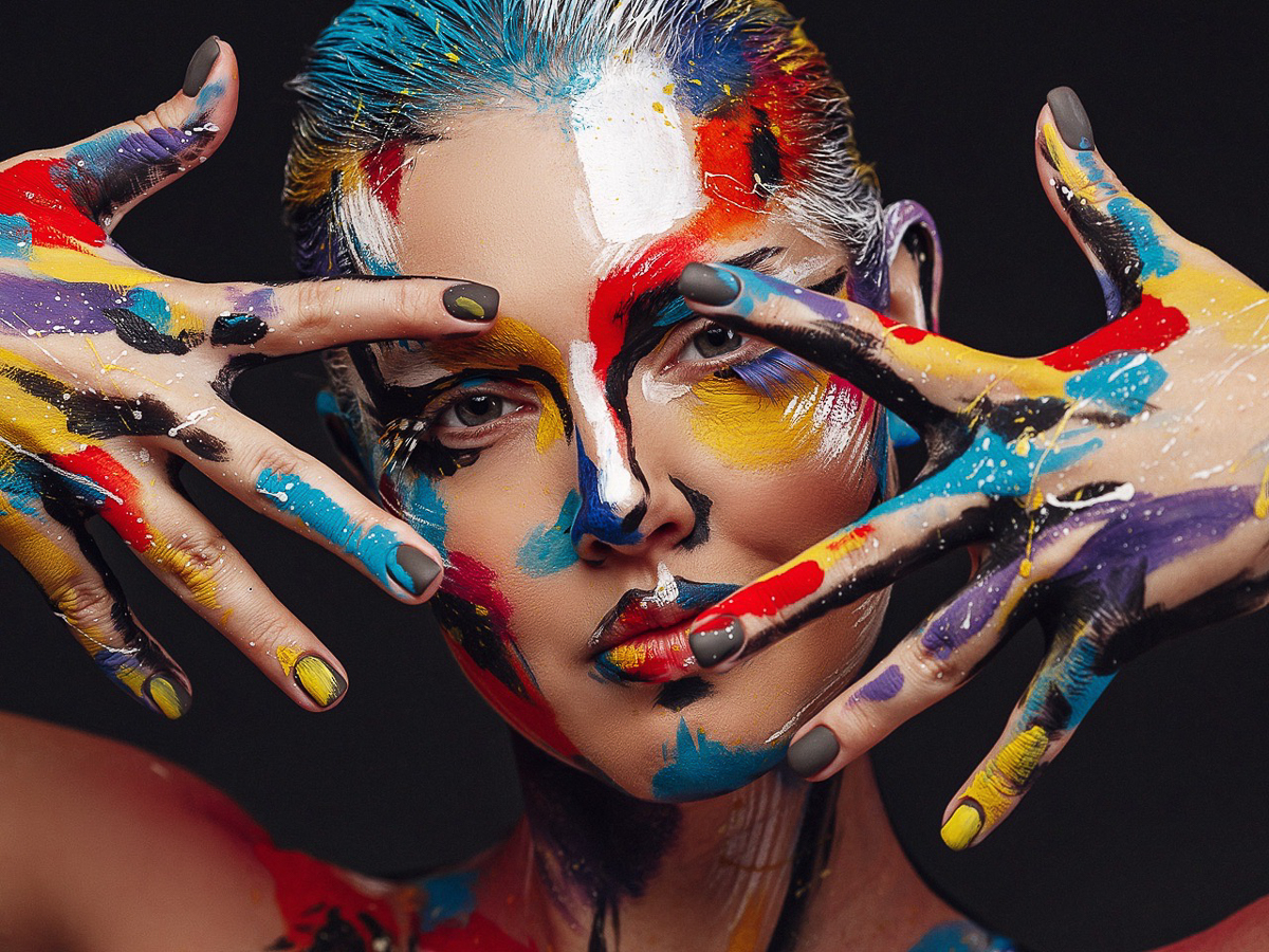 Весну владимирцы встречают по-разному. Подобрали для вас несколько фэшн-фотосессий, заряжающих на творчество.