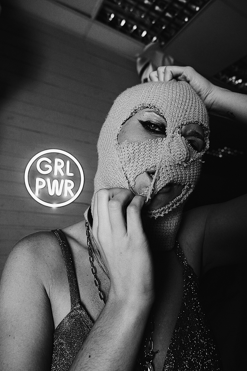 Весну владимирцы встречают по-разному. Подобрали для вас несколько фэшн-фотосессий, заряжающих на творчество.