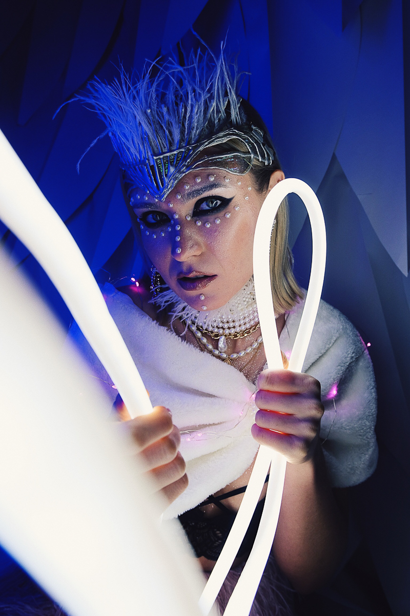 Весну владимирцы встречают по-разному. Подобрали для вас несколько фэшн-фотосессий, заряжающих на творчество.