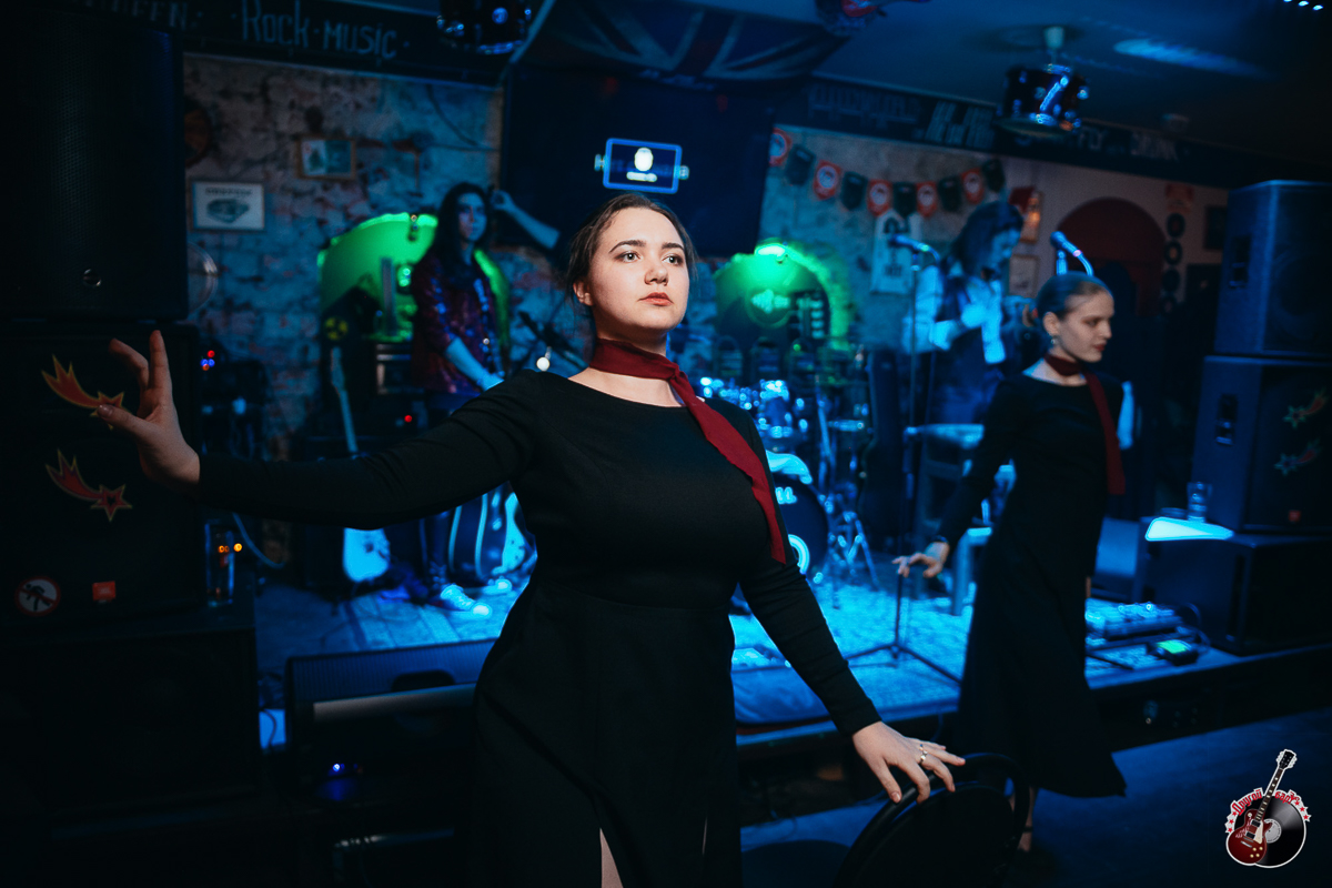 Герои лосин и гитарных хуков, владимирские глэм-мелодик-рокеры Bosphorus Night вновь сделали подарок дамам на 8 марта