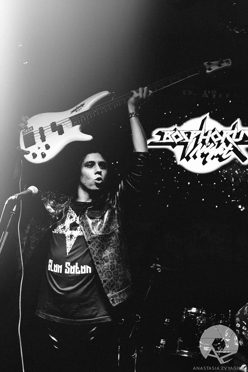 Герои лосин и гитарных хуков, владимирские глэм-мелодик-рокеры Bosphorus Night вновь сделали подарок дамам на 8 марта